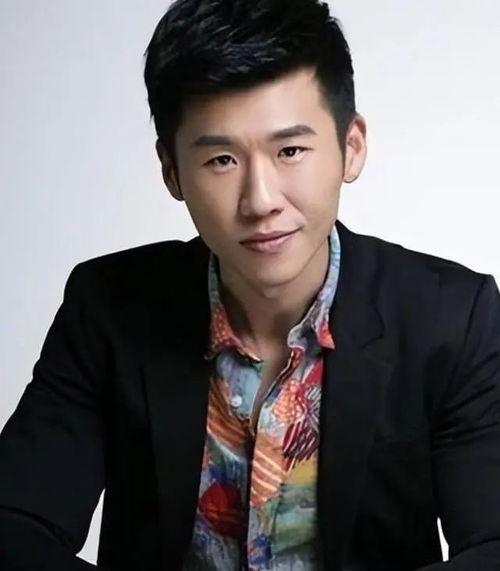 演员王聪的老婆照片