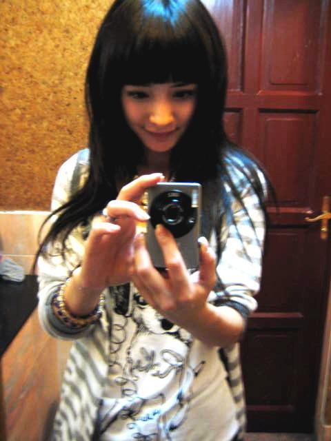 杨幂生活照片,杨幂生活照中的优雅日常